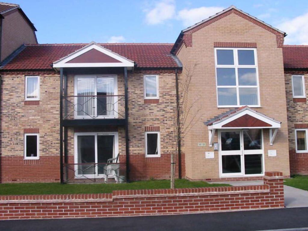2-bed flat / apartment to let on Langsett Court — photo 1