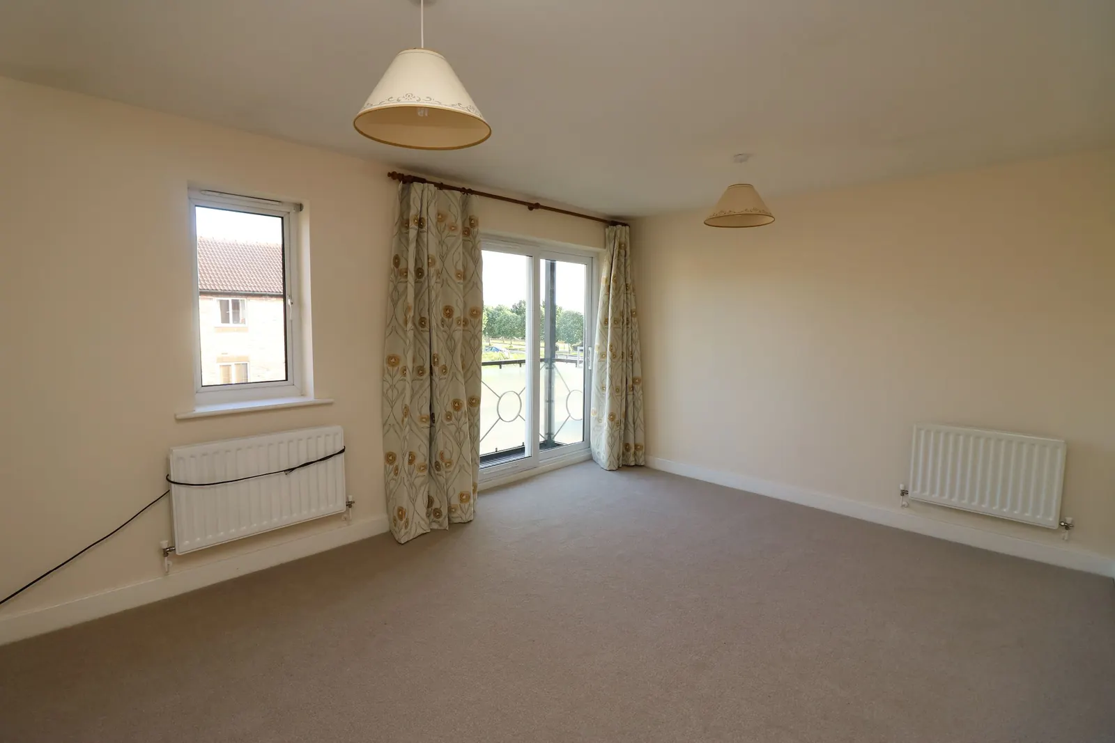 2-bed flat / apartment to let on Langsett Court — photo 2