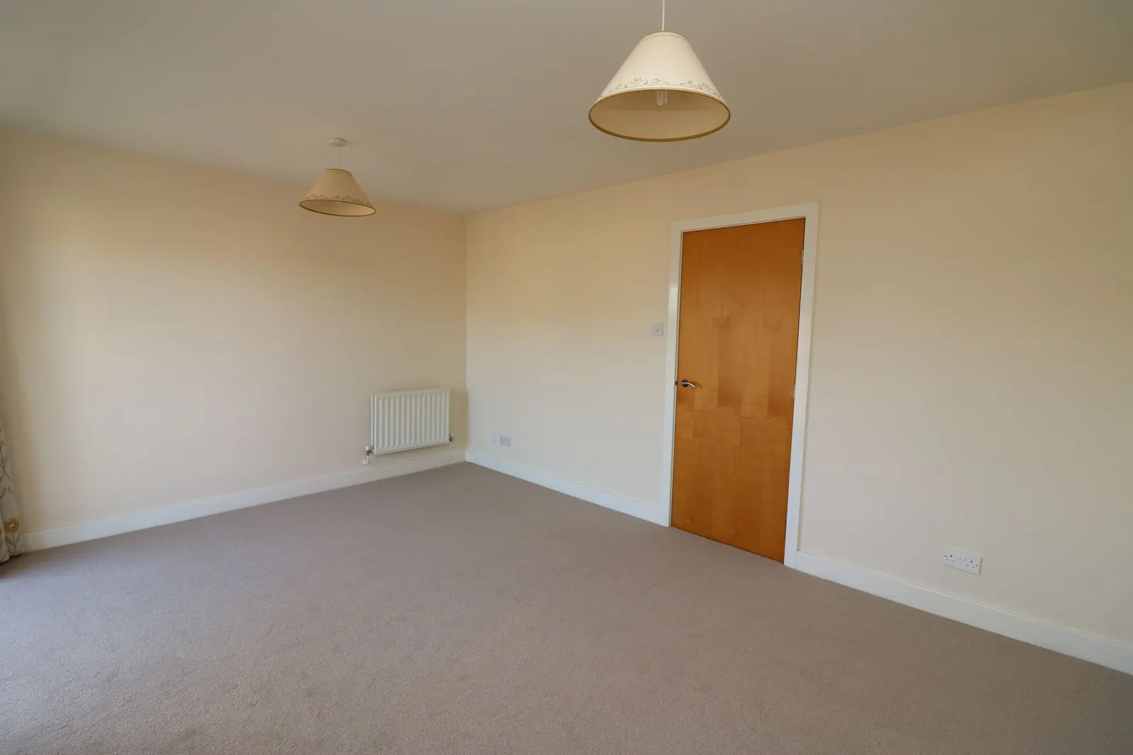 2-bed flat / apartment to let on Langsett Court — photo 4
