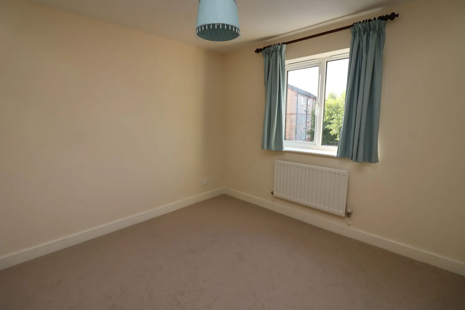 2-bed flat / apartment to let on Langsett Court — photo 11