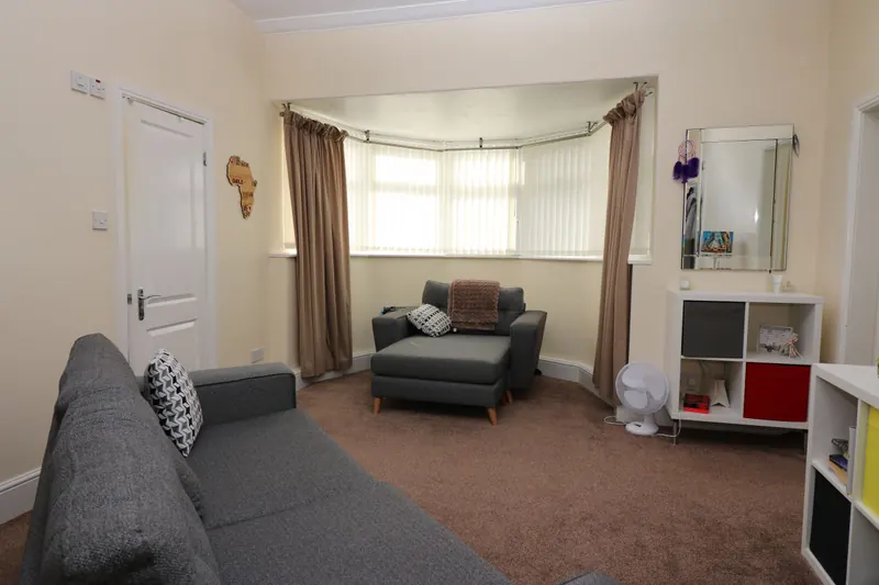 1-bed flat / apartment to let on Windsor Road Flatlet 4 — photo 1
