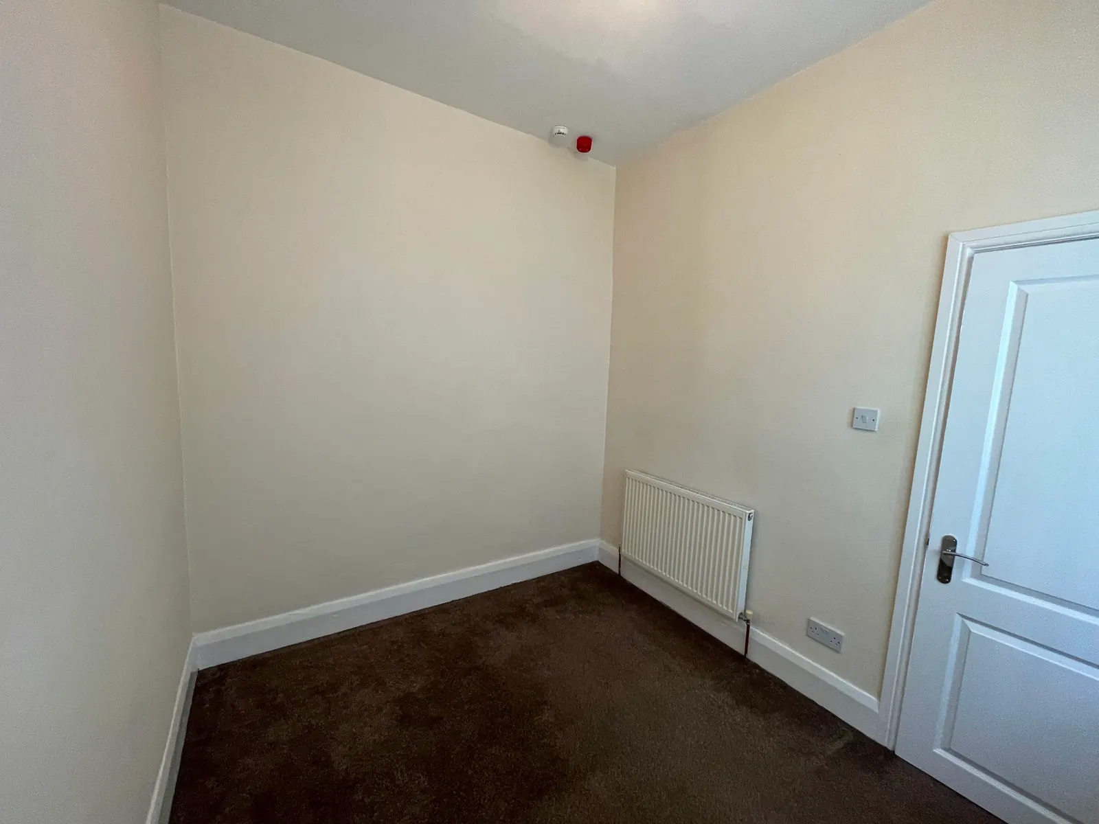 1-bed flat / apartment to let on Windsor Road Flatlet 4 — photo 12