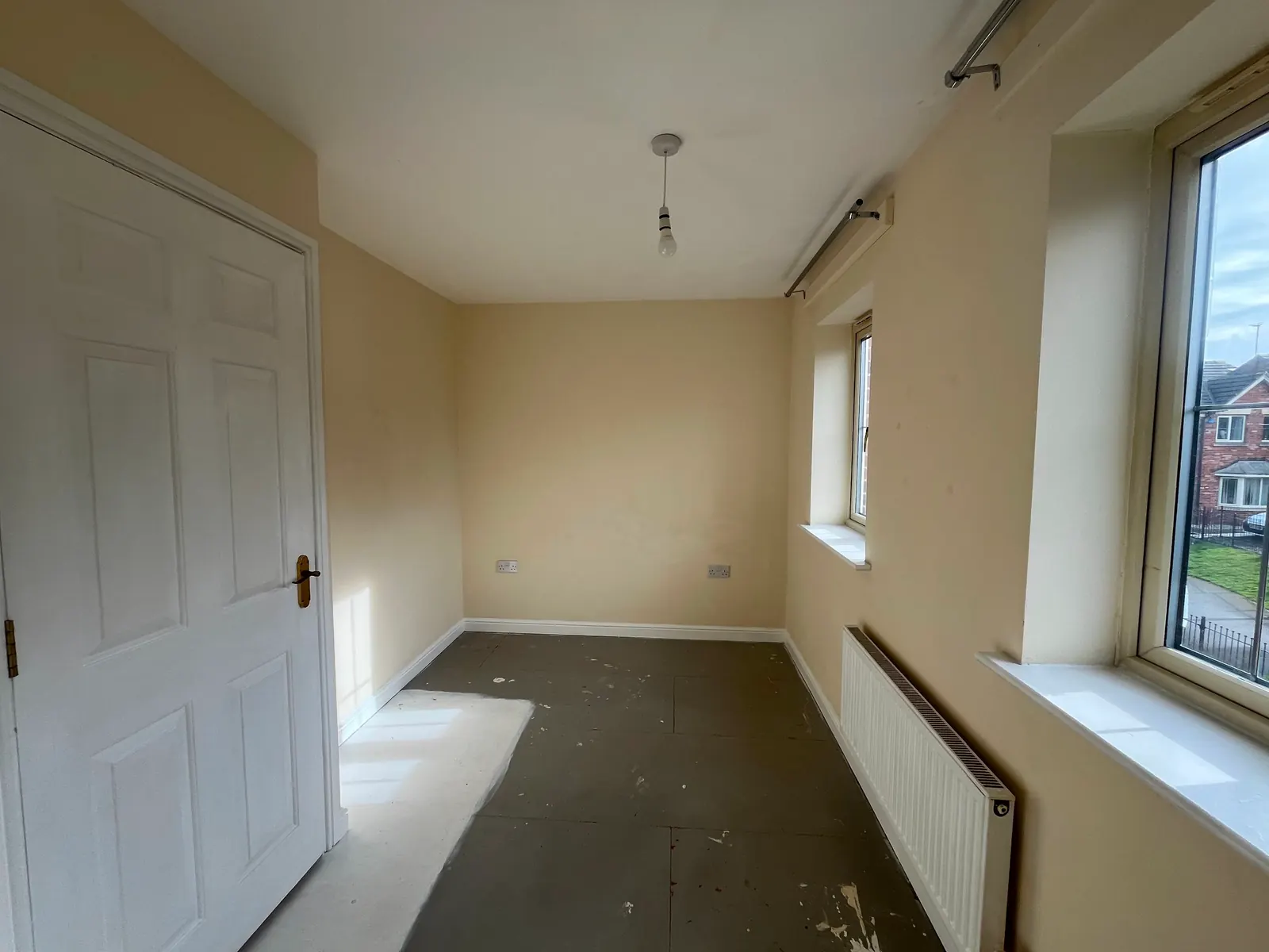 3-bed terraced house to let on Honeysuckle Close, Bessacarr, Doncaster — photo 13