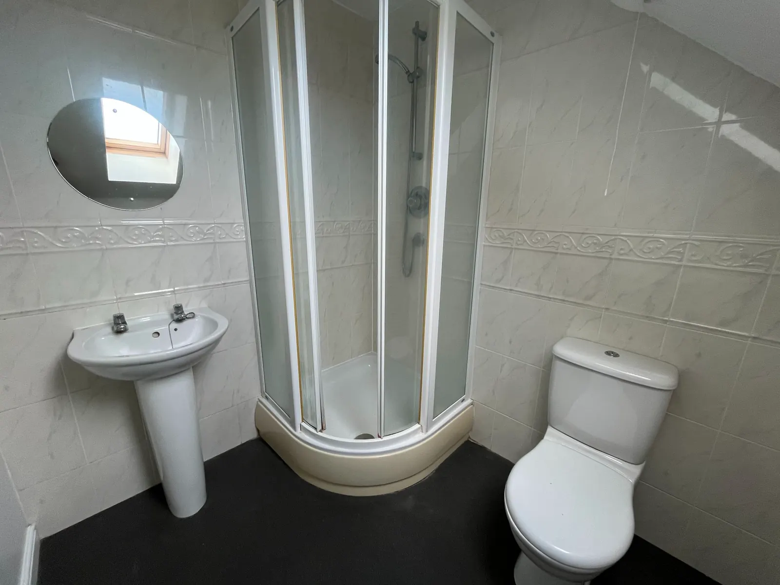 3-bed terraced house to let on Honeysuckle Close, Bessacarr, Doncaster — photo 16