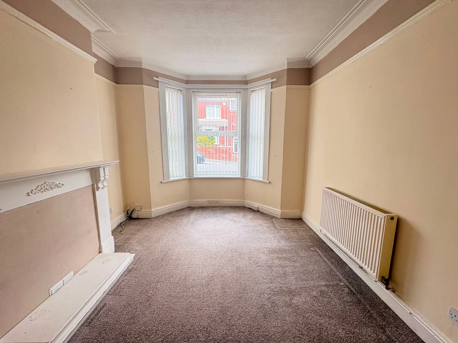 3-bed terraced house to let on Burton Avenue — photo 2
