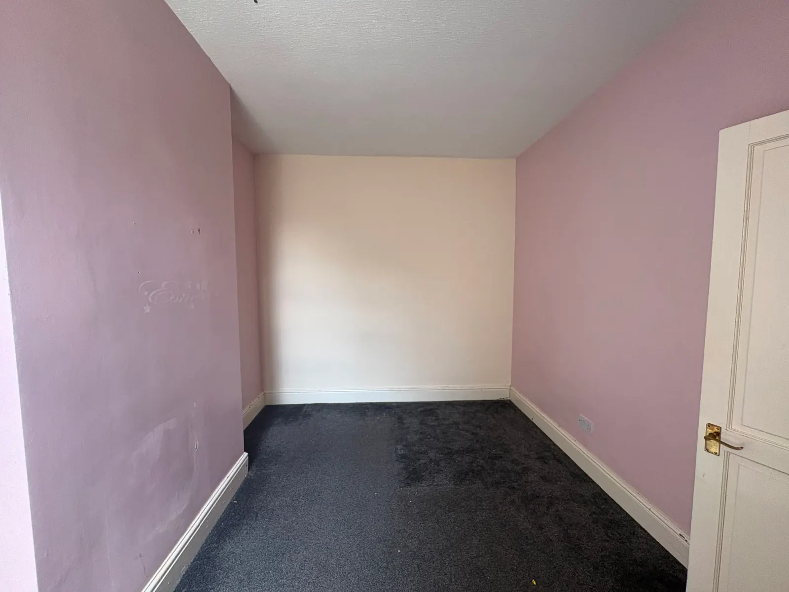 3-bed terraced house to let on Burton Avenue — photo 12