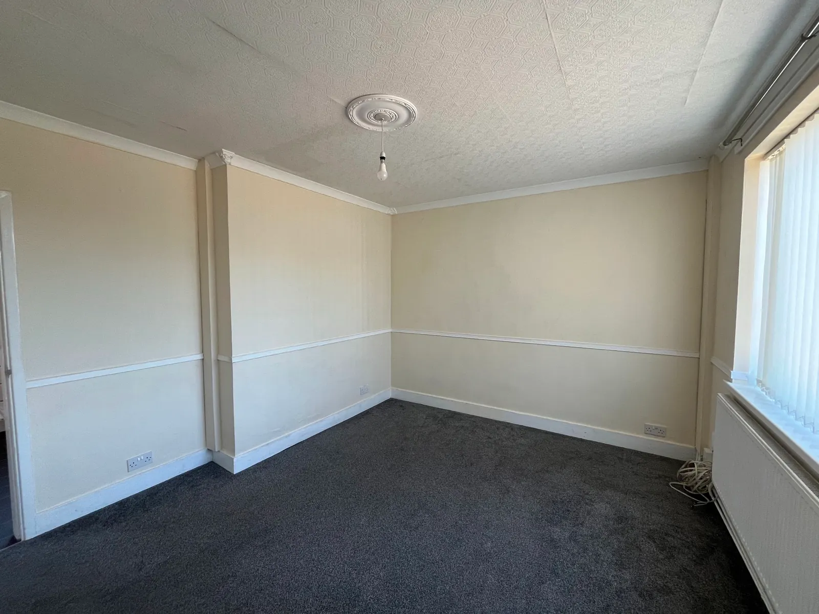 2-bed semi-detached house to let on Willow Crescent, Auckley — photo 3