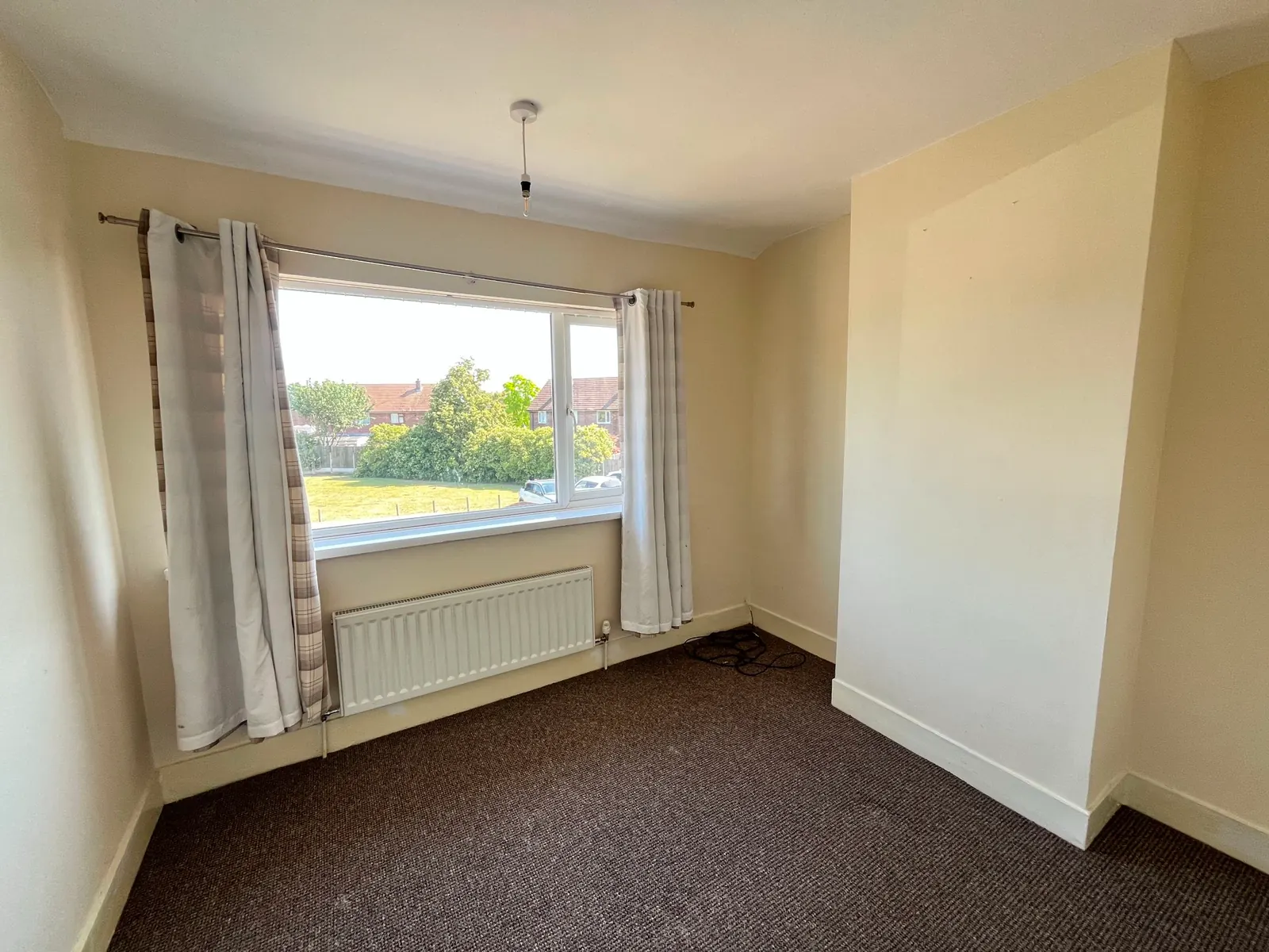2-bed semi-detached house to let on Willow Crescent, Auckley — photo 10