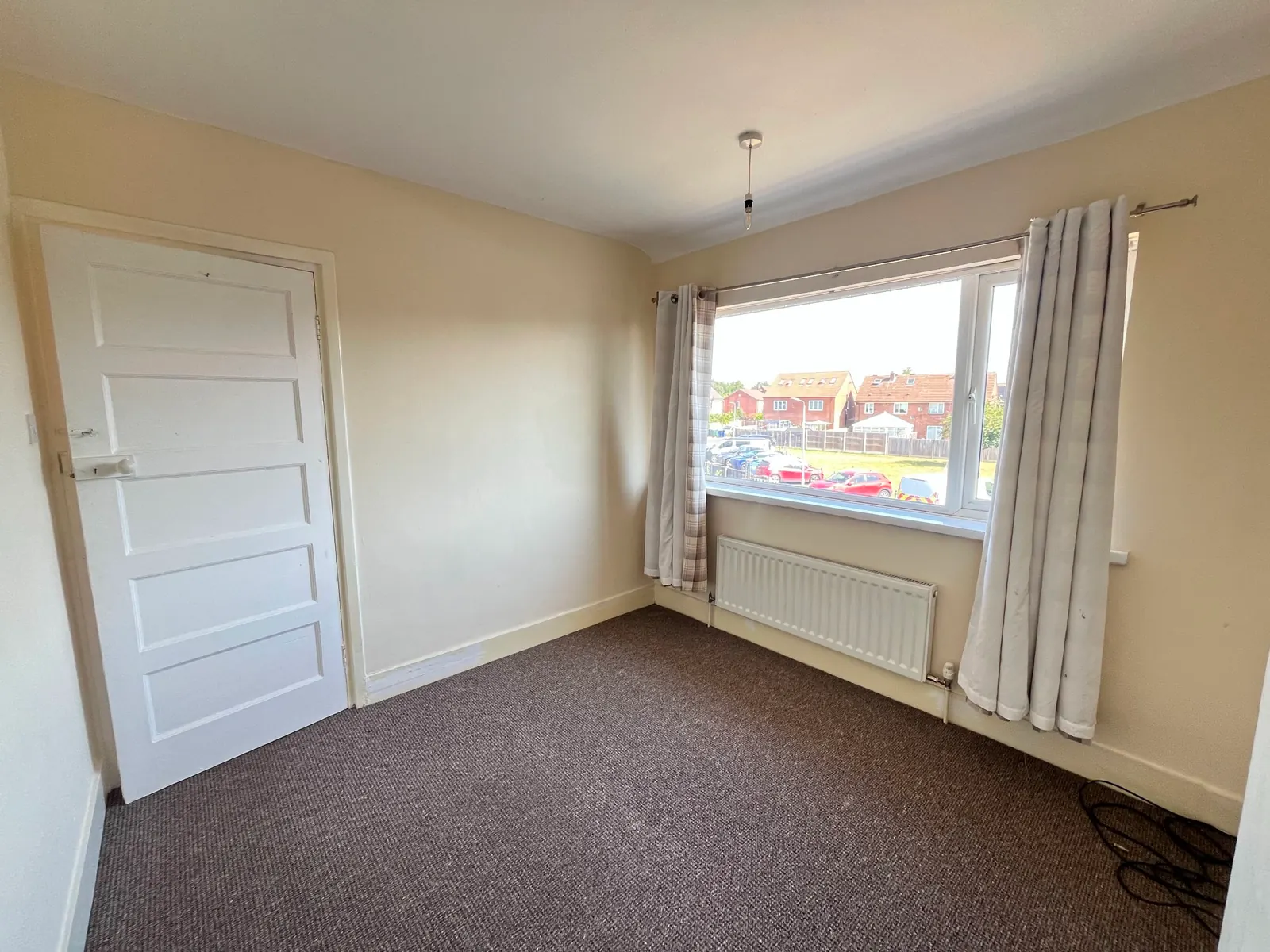 2-bed semi-detached house to let on Willow Crescent, Auckley — photo 11