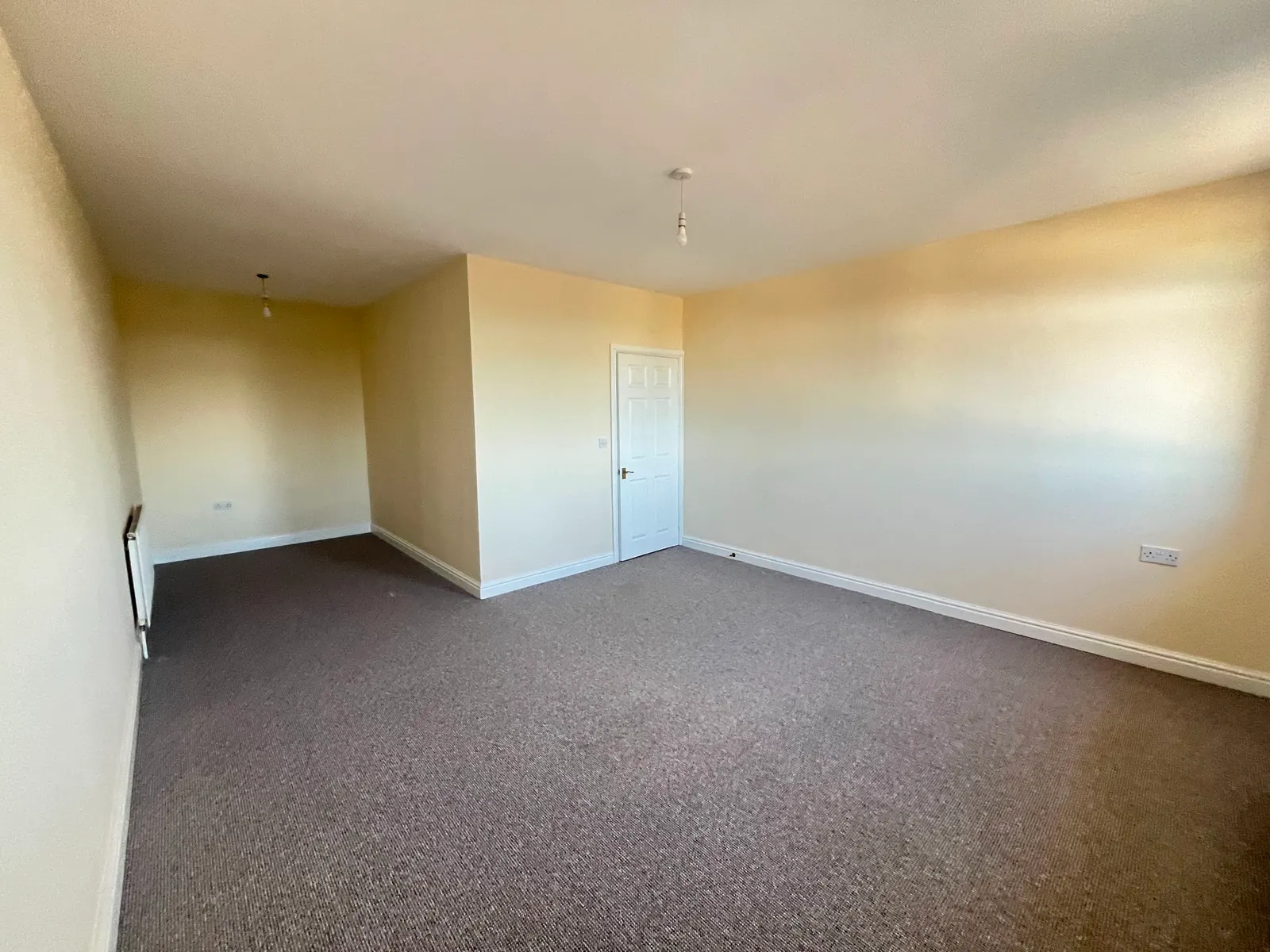 3-bed flat / apartment to let on King George Apartments — photo 3