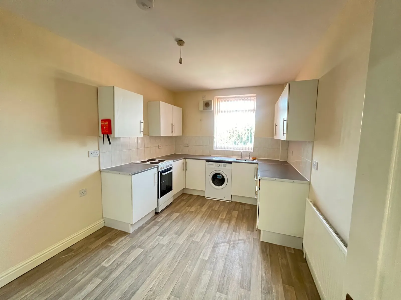 3-bed flat / apartment to let on King George Apartments — photo 4