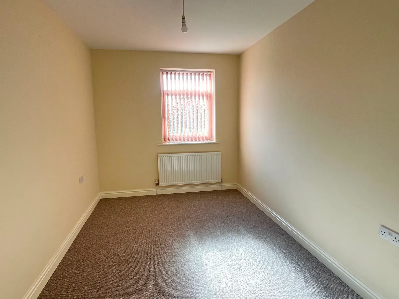 3-bed flat / apartment to let on King George Apartments — photo 8