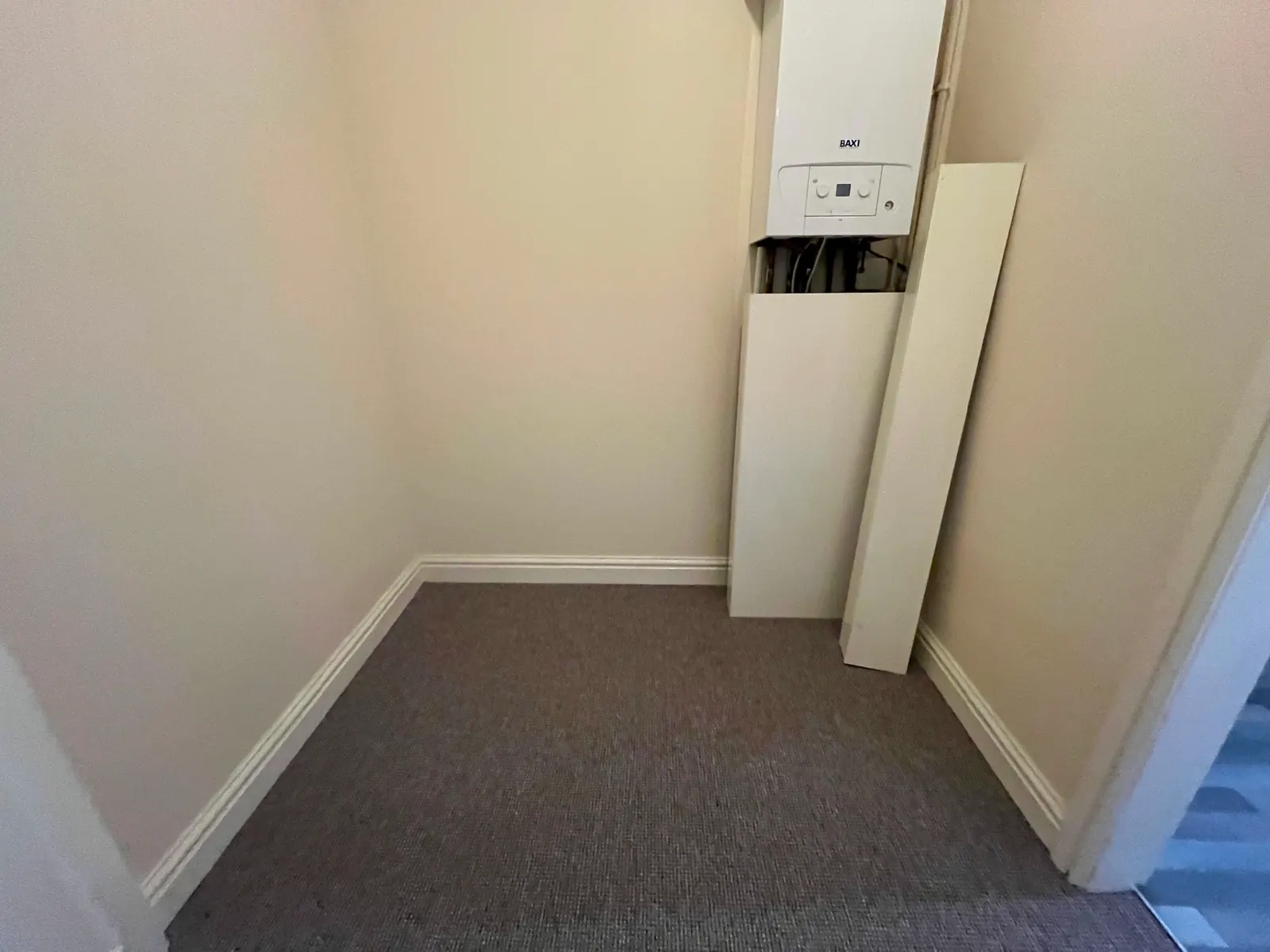 3-bed flat / apartment to let on King George Apartments — photo 10