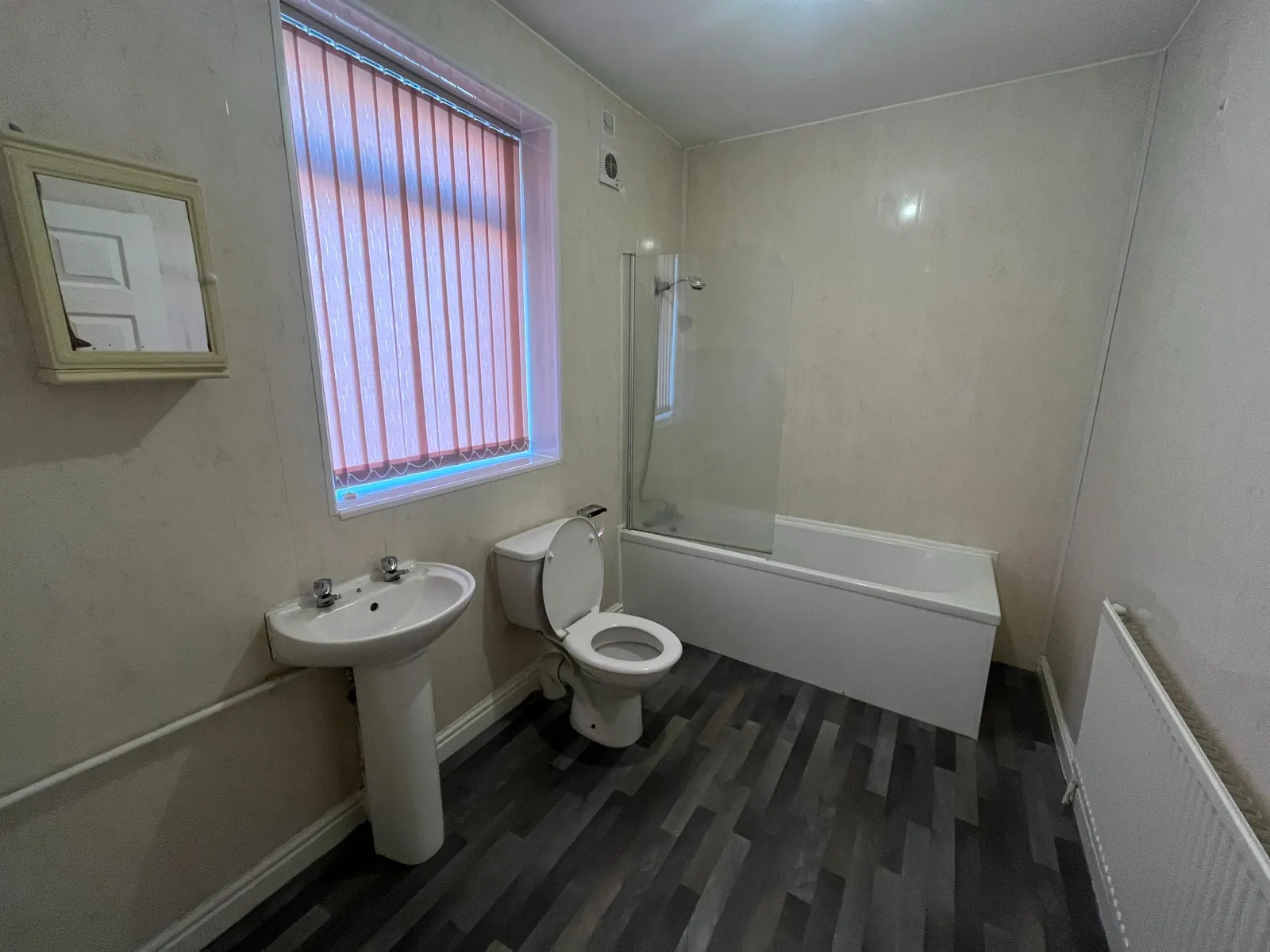 3-bed flat / apartment to let on King George Apartments — photo 11