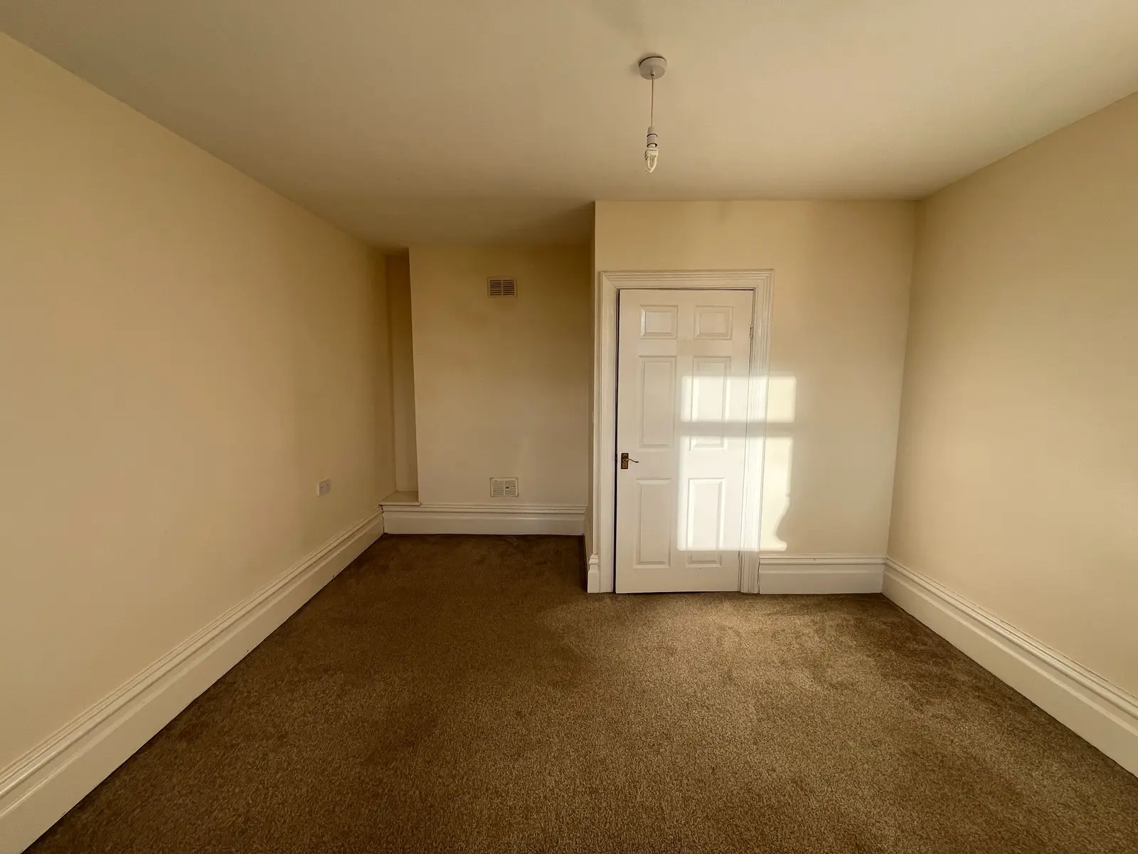 2-bed flat / apartment to let on King George Apartments, Station Road, Stainforth — photo 8