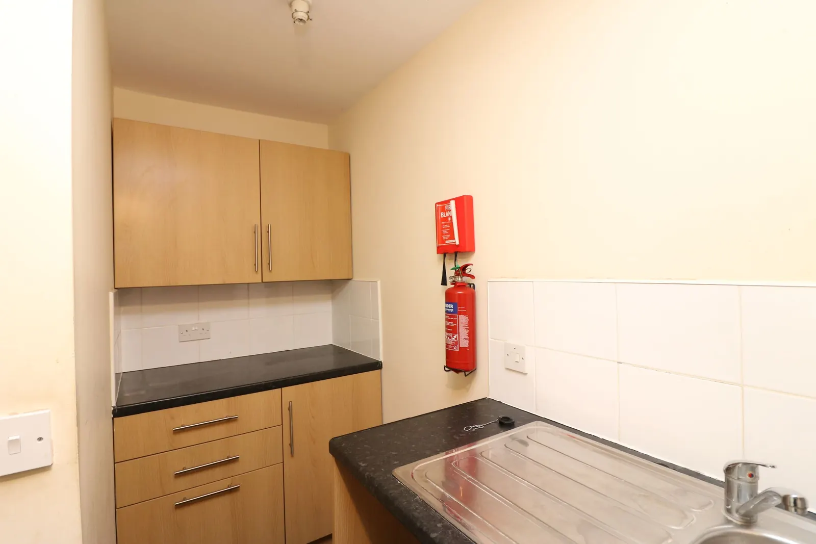 2-bed flat / apartment to let on Fox Apartments, Silver Street, Stainforth — photo 5