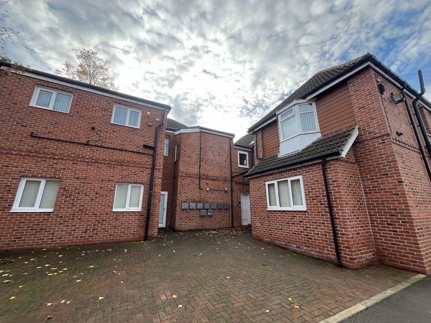 2-bed flat / apartment to let on Fox Apartments, Silver Street, Stainforth — photo 8