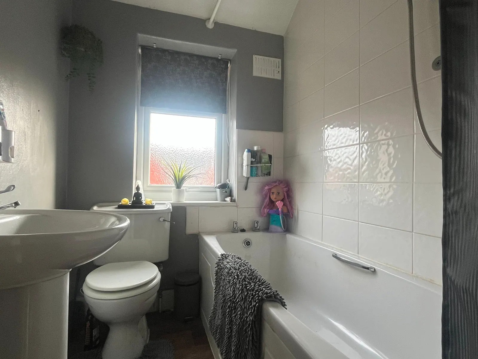 2-bed terraced house to let on Cecil Avenue — photo 10