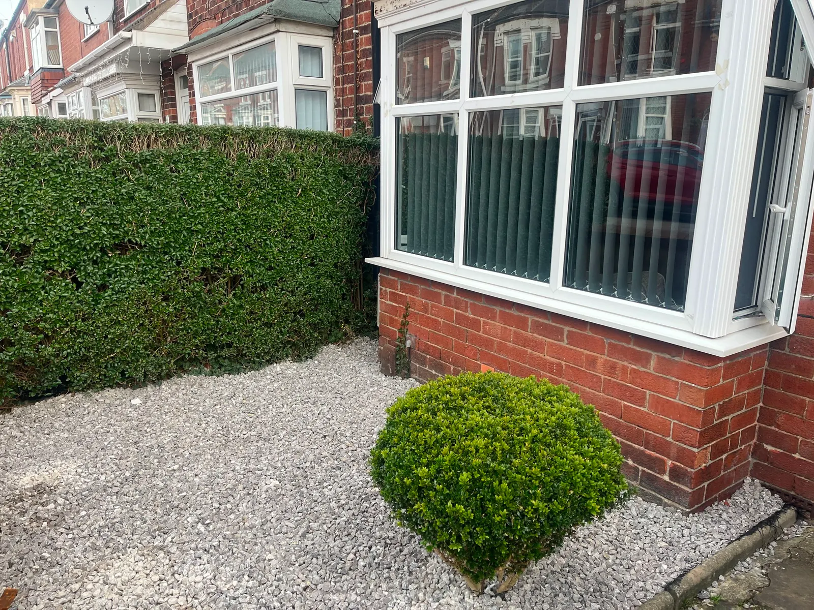 2-bed terraced house to let on Cecil Avenue — photo 12