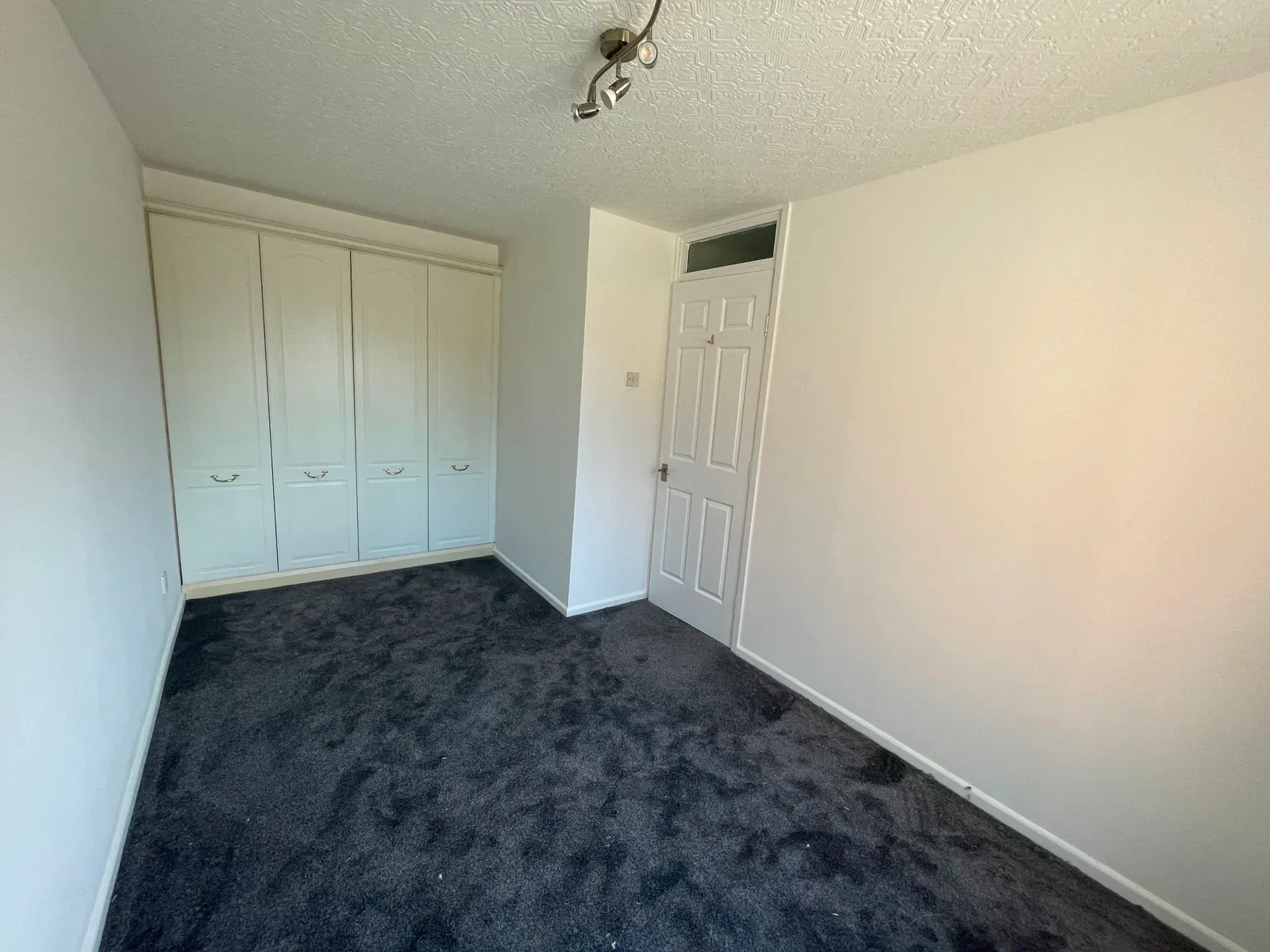 2-bed flat / apartment to let on Axholme Court, Doncaster — photo 8